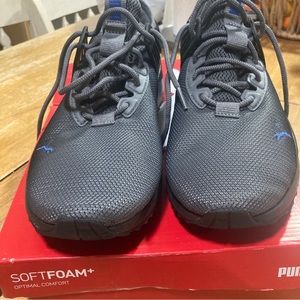 Super comfort puma men size 10.5